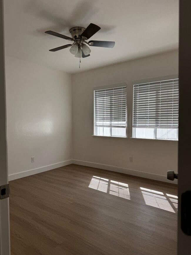 Photo - 905 Sartori Ave Unit B