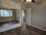 Photo - 1037 W 12th St