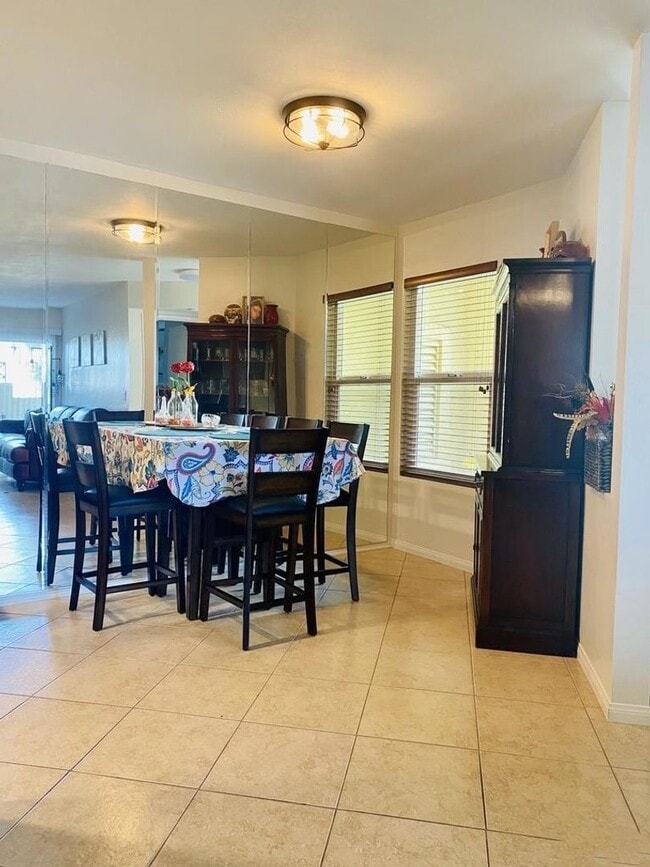 Photo - Eastlake Shores Downstairs Condo feat. Two Bedrooms and Two Bathrooms Unit 101