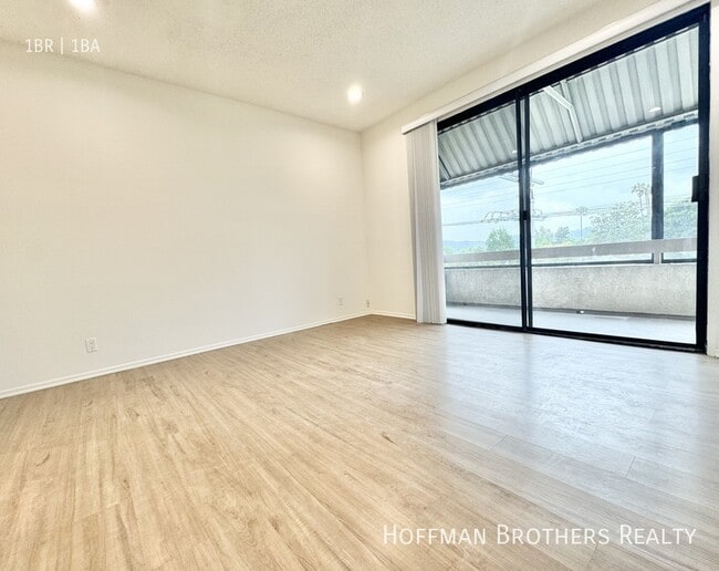 Photo - 12235 Magnolia Blvd Unit 306