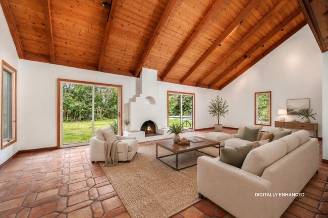 Photo - 1539 Miramar Ln