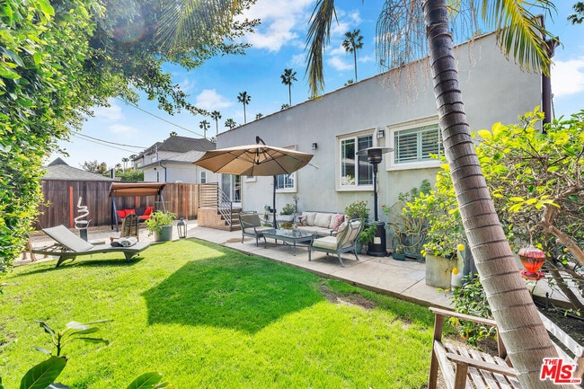 Photo - 326 N Doheny Dr