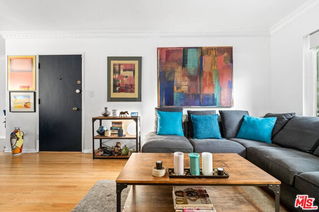 Photo - 1330 N Crescent Heights Blvd Unit 16