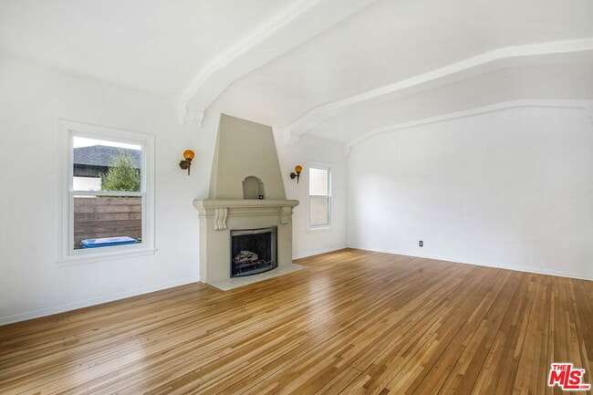 Photo - 4126 S Bronson Ave