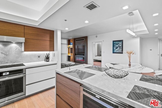 Photo - 13700 Marina Pointe Dr Unit 617