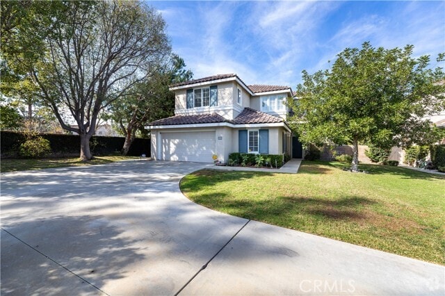Building Photo - 24 Silveroak Rental