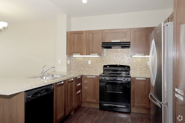 1BR, 1BA - 713 SF - Magnolia Courts Senior 55+