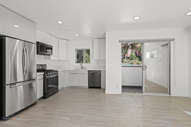 Photo - 249 S Coronado St Unit 6