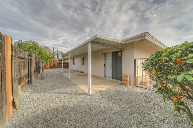 Photo - 41084 Beachwood Ave