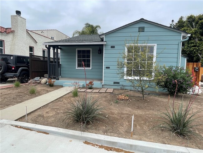 Photo - 1336 Mira Mar Ave Townhome