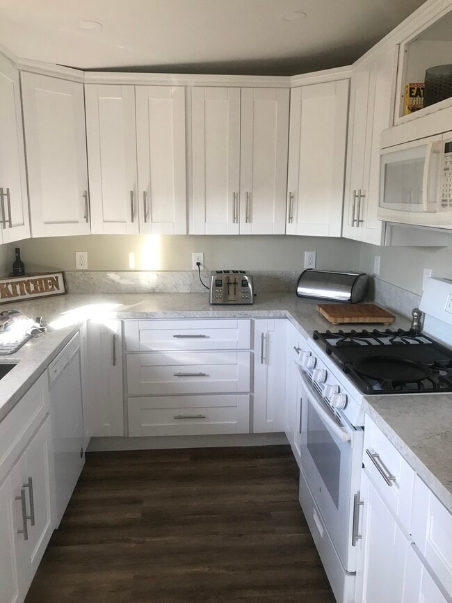 Photo - 120 Joliet Ct