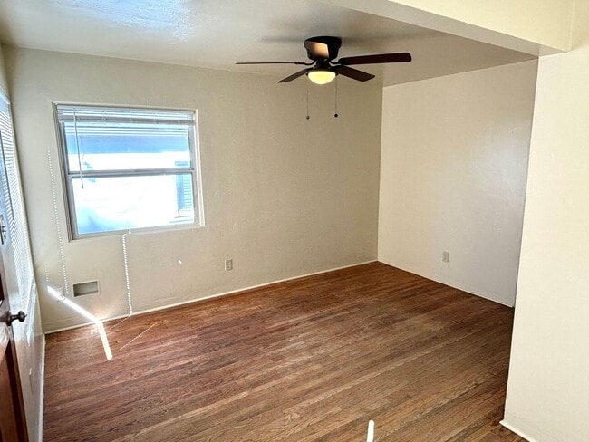 Photo - Voltaire Duplex Unit 5040