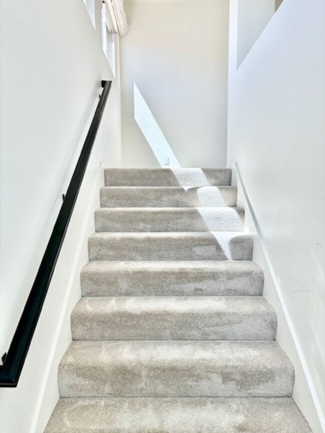 Photo - The Colony | Oxnard | 2 Bedroom + 2 Bathroom + Loft