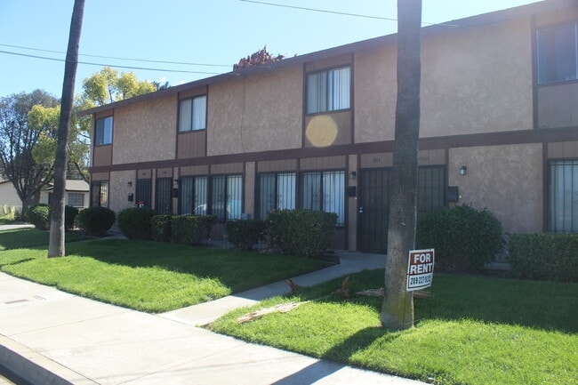 Photo - 1960 W Linden St Unit 1960 W Linden St Riversid