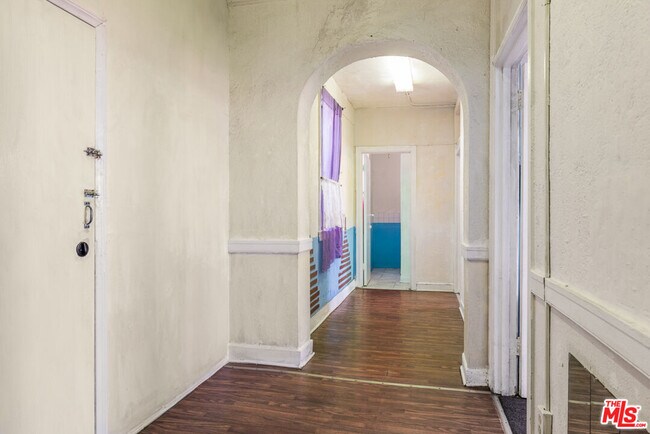 Photo - 256 W Florence Ave Unit 202