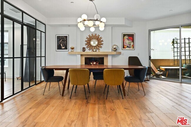 Photo - 1521 Greenfield Ave Unit 305