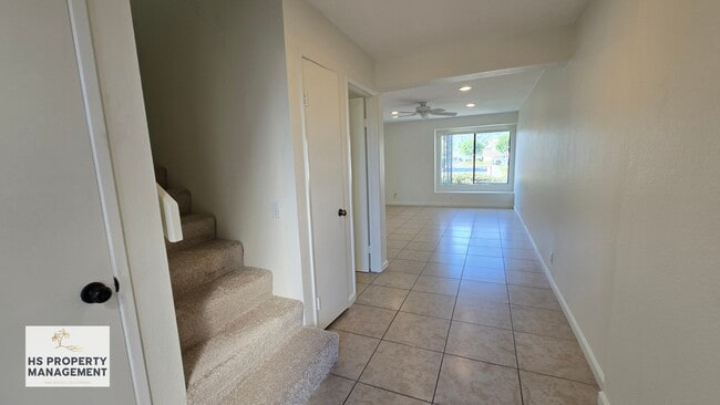 Photo - 1542 Granite Hills Dr