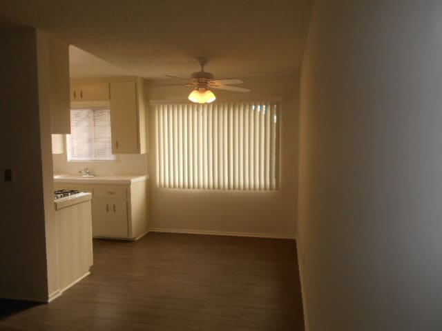 Building Photo - 3721 Midvale Ave Rental