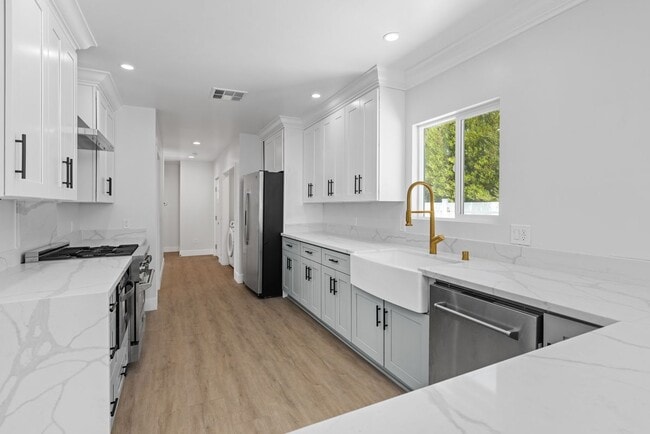Photo - 723 Chestnut Ave