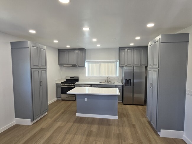 Building Photo - 7726 Zelzah Ave Rental