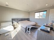 Photo - 101 Interval