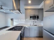 Photo - 934 E. Broadway-