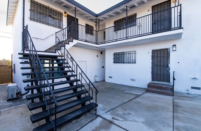 Photo - 3520 E 7th St Unit Apt. # 2