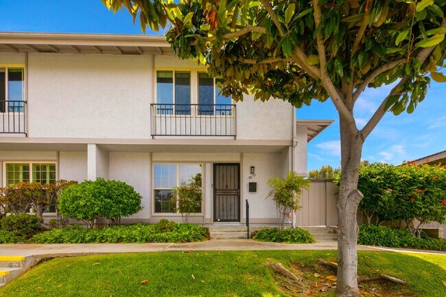 Photo - Stunning townhouse in La Jolla / North UTC area