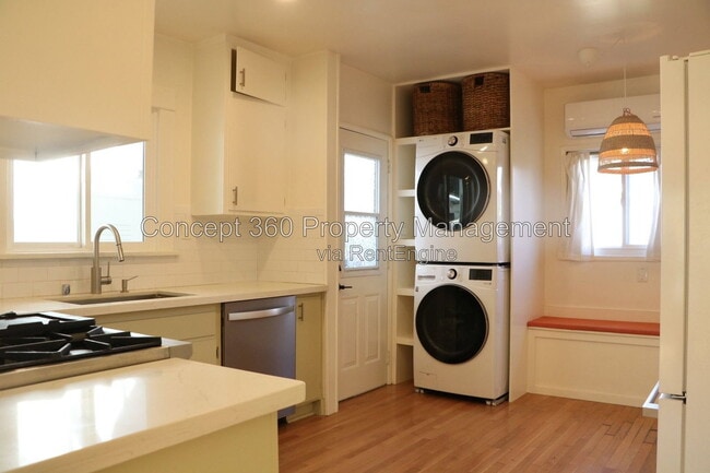 Photo - 4727 E Colorado St Unit B
