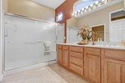 Bathrm double sinks - 34944 Staccato St