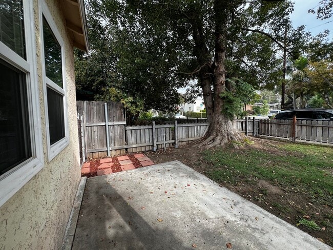 Photo - 2 Bedroom 1 Bath Remodeled House for Rent ...