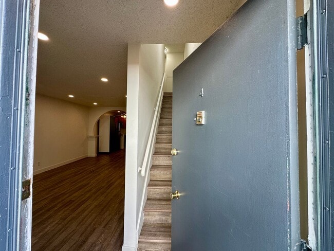 Photo - 12117 Pacific Ave Unit 04