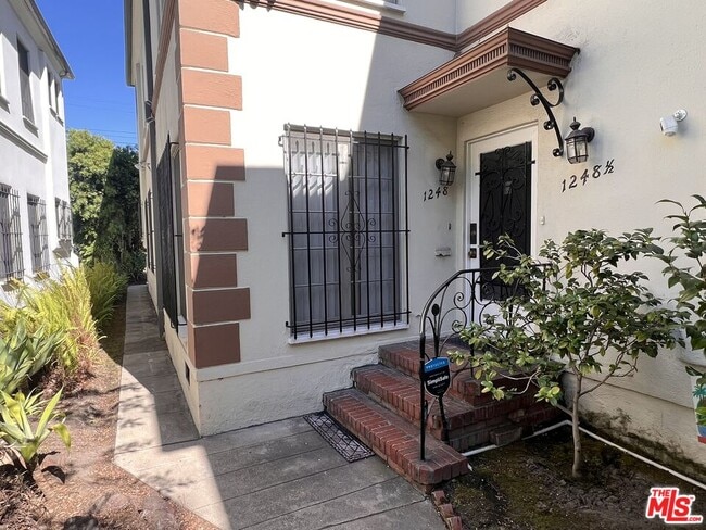 Photo - 1248 S La Jolla Ave