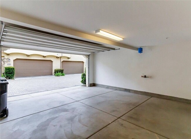 Building Photo - Maravilla