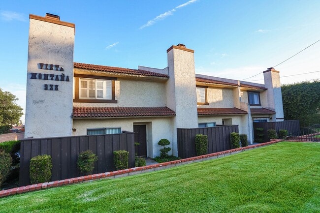 >>>>> TWO BEDROOM 1.5 BATHS TOWN-HOME STYL... - >>>>> TWO BEDROOM 1.5 BATHS TOWN-HOME STYL...