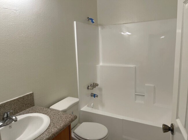 Photo - 434 E Tujunga Ave