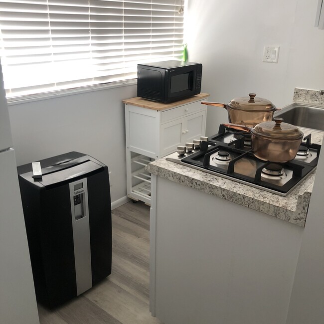 Photo - 9010 Balcom Ave