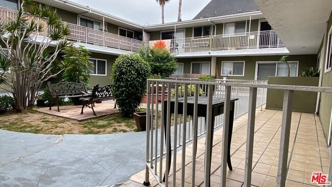 Photo - 443 S Wilton Pl Unit 16