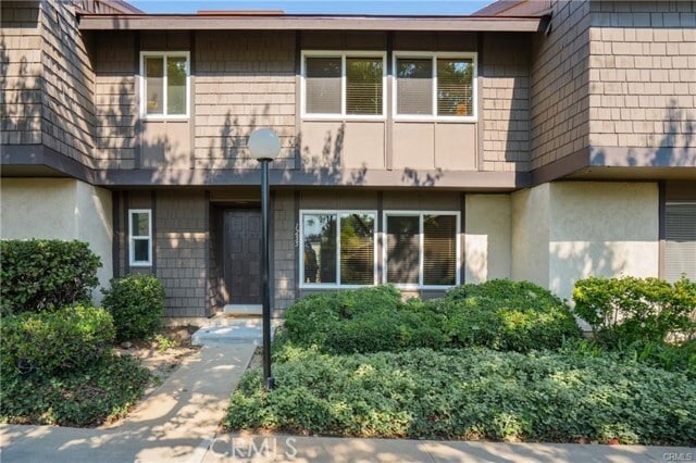 Building Photo - 1255 Meadowglen Ln Rental