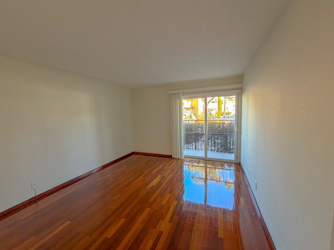Bedroom - 1930 Ocean Ave