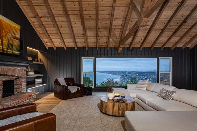 Photo - 7362 Brodiaea Way