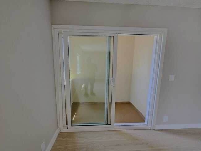 Photo - 13535 Victory Blvd