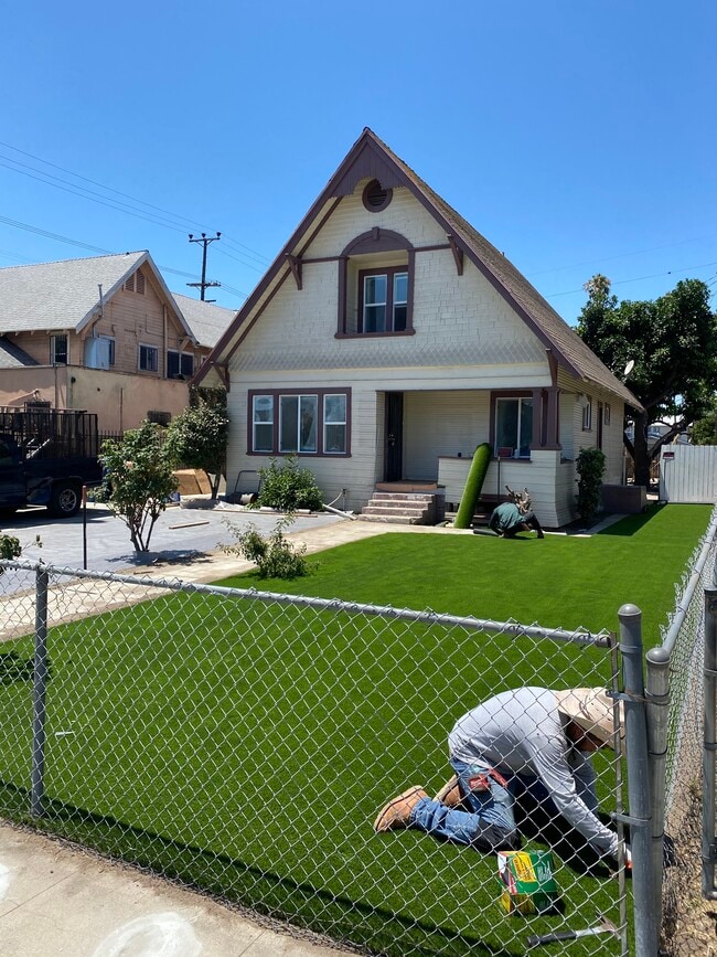 Photo - 4719 S Gramercy Pl House