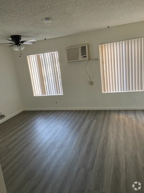 Building Photo - 1325 Hoover S St Unit 301 Rental