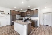 Photo - 3 bedroom / 2.5 bathroom/ TOWNHOME in Santa Clarita