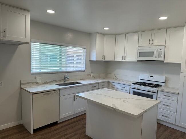 Photo - 25120 Frampton Ave Apartment Unit C