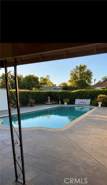 Photo - 1753 N San Antonio Ave