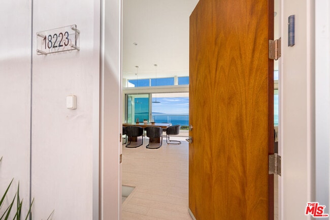 Photo - 18223 Coastline Dr