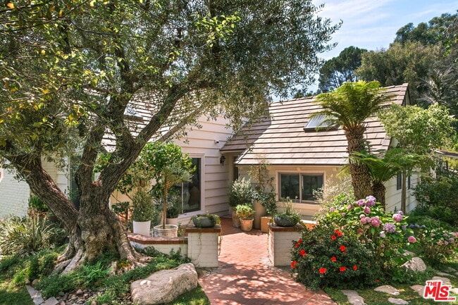Photo - 251 N Layton Dr