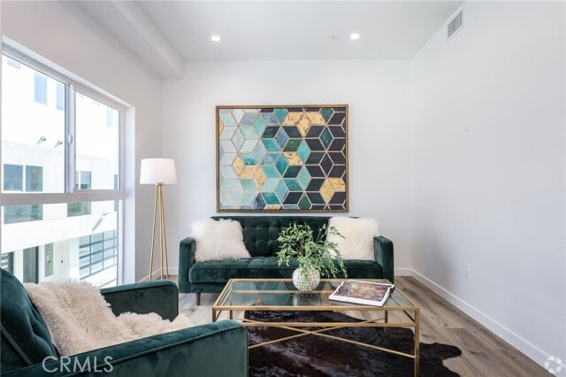 Photo - 5655 Hazeltine Ave Unit 2